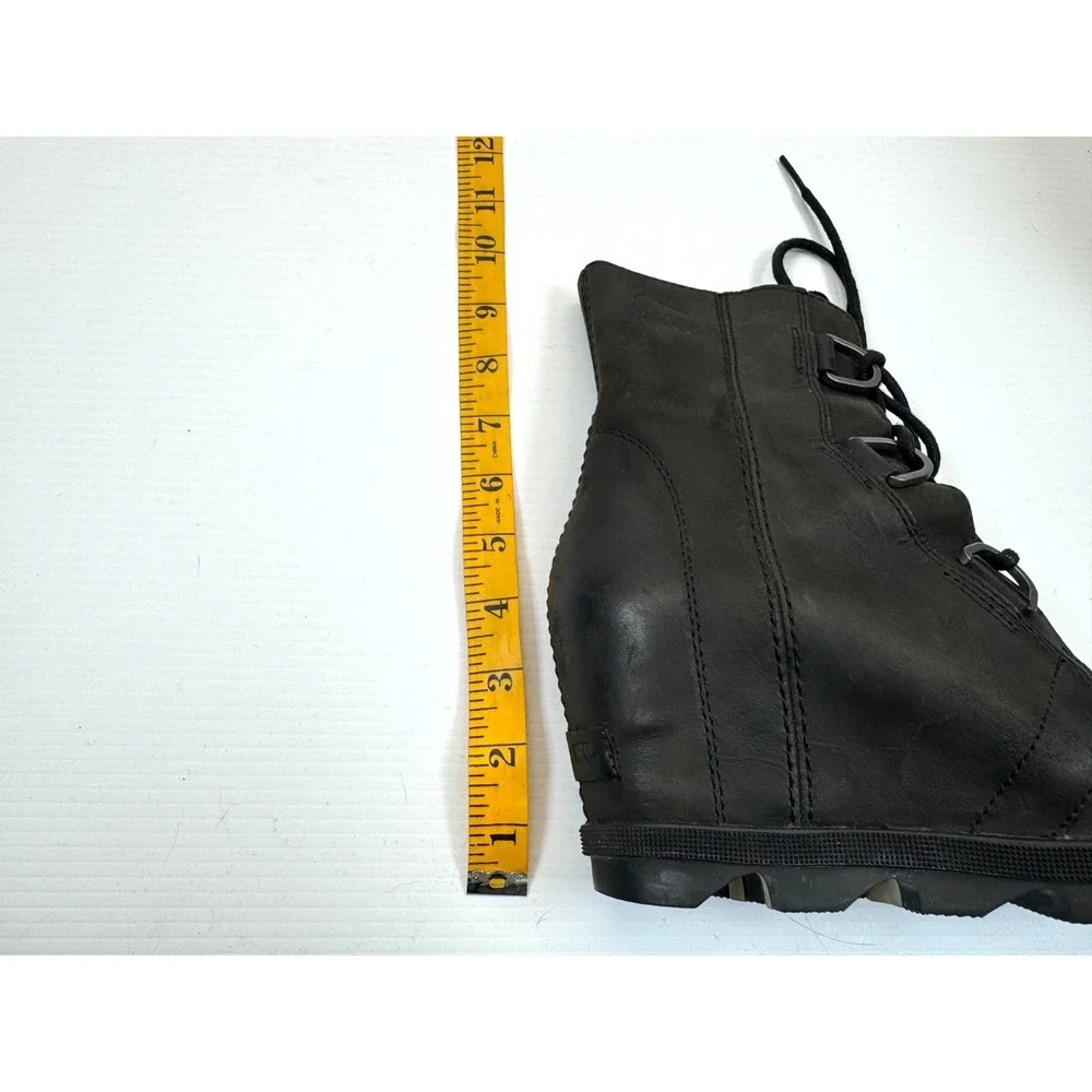 Sorel Joan of‎ Arctic Wedge II Waterproof Boots Women 6.5 Lace Up Leather Ankle
